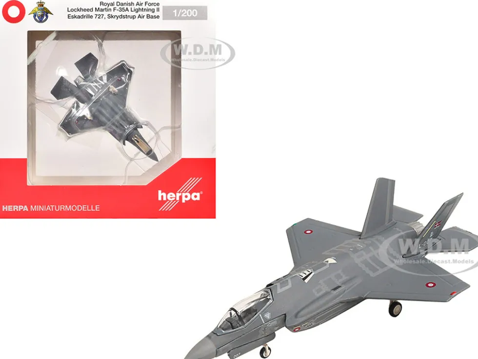 Lockheed Martin F-35A Lightning II Aircraft "Eskadrille 727, Skrydstrup Air Base" (L-007) Royal Danish Air Force 1/200 Diecast Model Airplane by Herpa