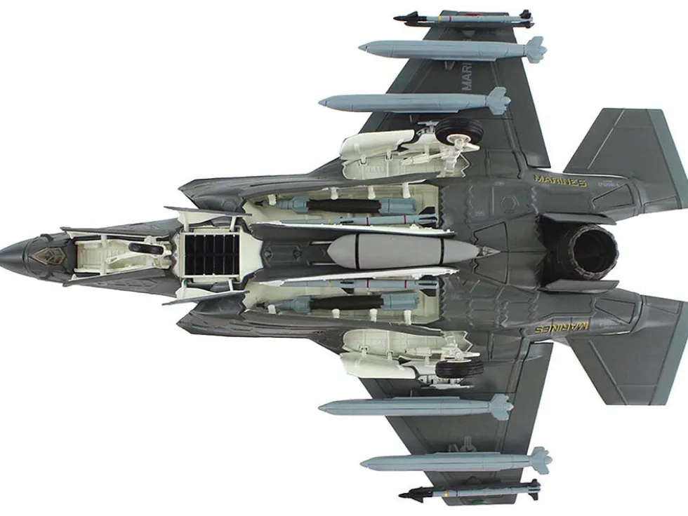 Lockheed Martin F-35B Lightning II Aircraft (Beast Mode) "Black Death, VMFA-542, MCAS Cherry Point" (2023) United States Marine Corps "Air Power Series" 1/72 Diecast Model by Hobby Master