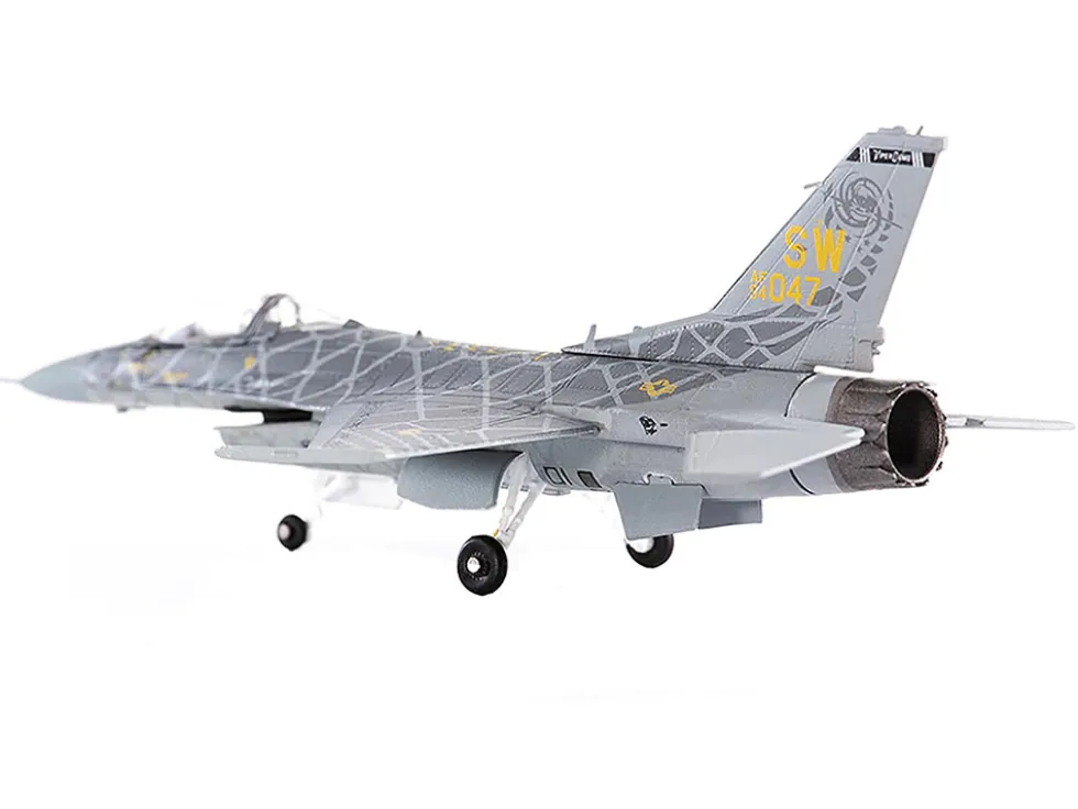 Lockheed Martin F 16C Fighting Falcon Fighter Aircraft Viper Demo Team 2021 United States Air Force 1/144 Diecast Model JC Wings JCW-144-F16-005