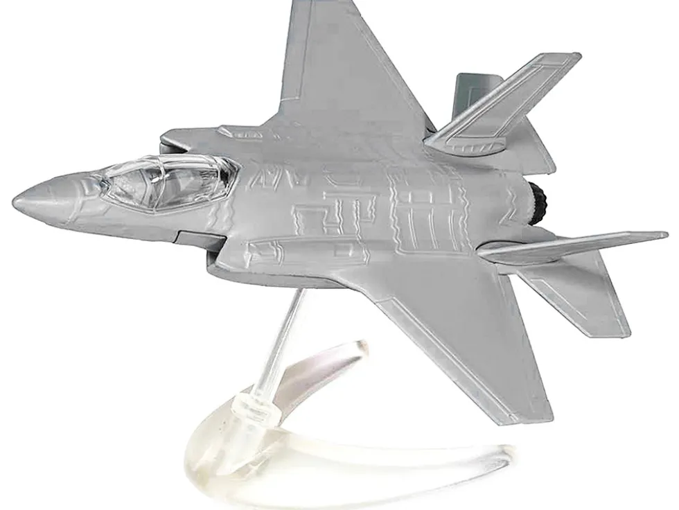 Lockheed Martin F 35 Lightning Fighter Aircraft Flying Aces Series Diecast Model Corgi CS90629