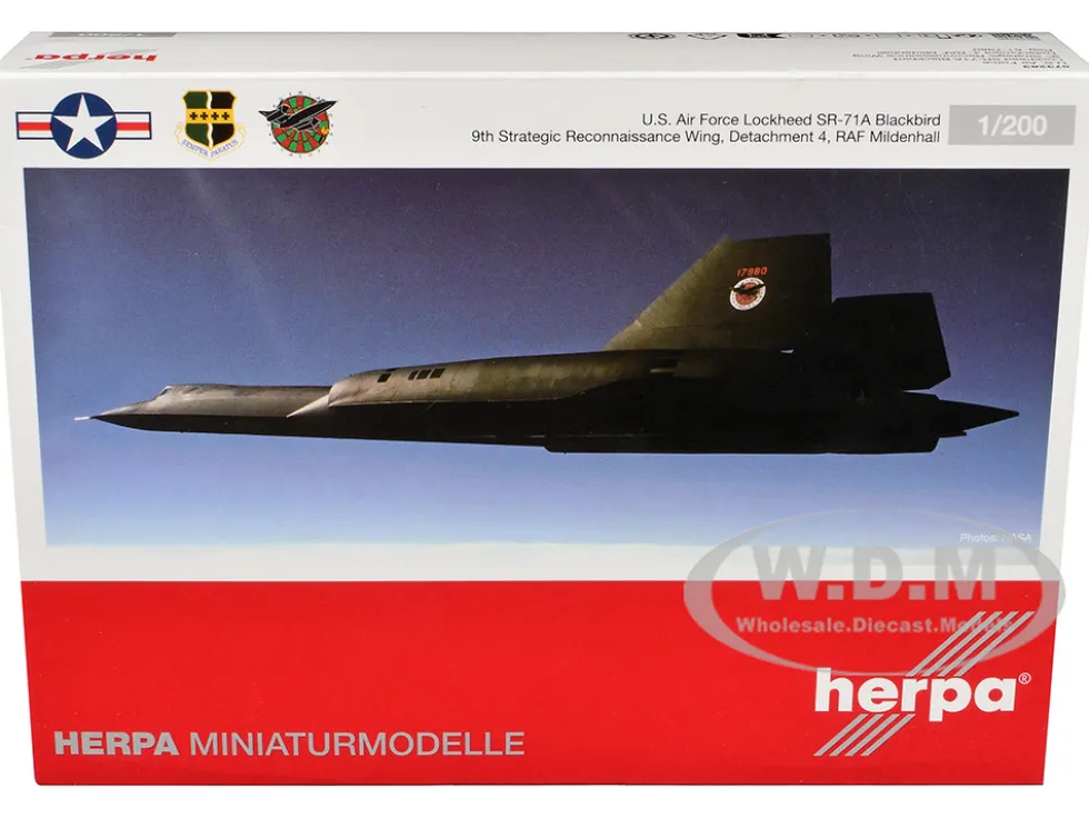 Lockheed SR-71A Blackbird Stealth Aircraft "9th Strategic Reconnaissance Wing, Detachment 4, RAF Mildenhall" United States Air Force 1/200 Diecast Model Airplane by Herpa