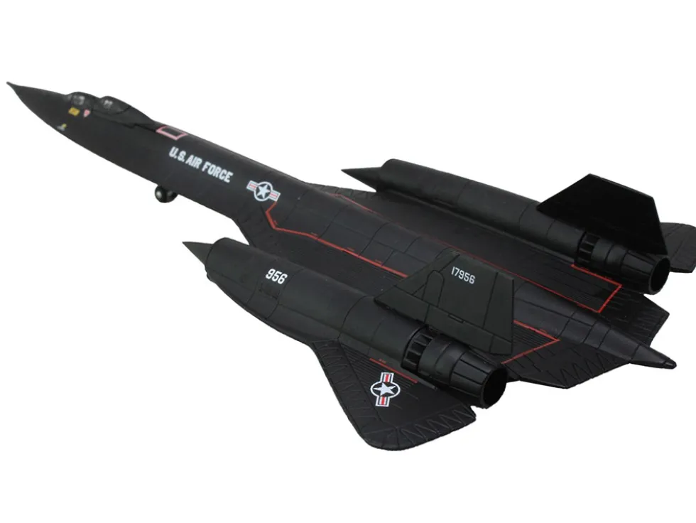 Lockheed SR-71B Blackbird Stealth Aircraft "9th Strategic Reconnaissance Wing, Beale Air Base, Gumby" United States Air Force 1/200 Diecast Model Airplane by Herpa