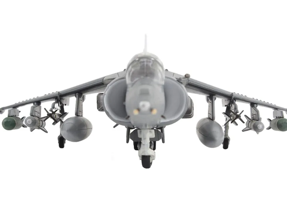 McDonnell Douglas AV-8B/British Harrier II GR.9A Aircraft "41 (R) Squadron, RAF Coningsby Air Base" (2006) Royal Air Force "Air Power Series" 1/72 Diecast Model by Hobby Master