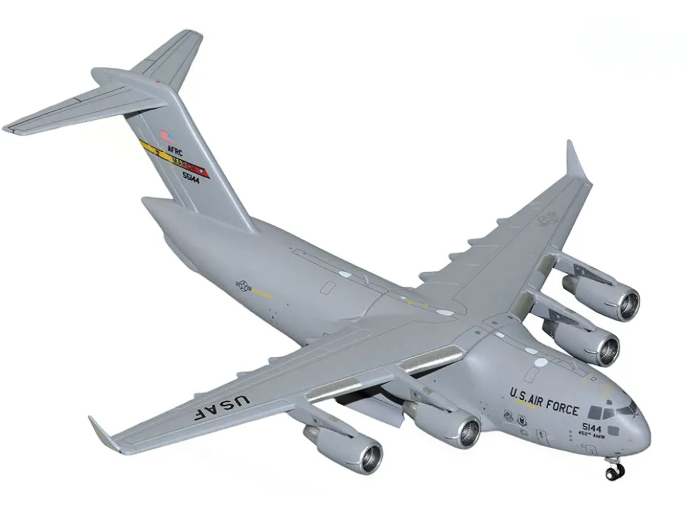 McDonnell Douglas C-17 Globemaster III Transport Aircraft "452nd AMW, March ARB" United States Air Force "Gemini Macs" Series 1/400 Diecast Model Airplane by GeminiJets