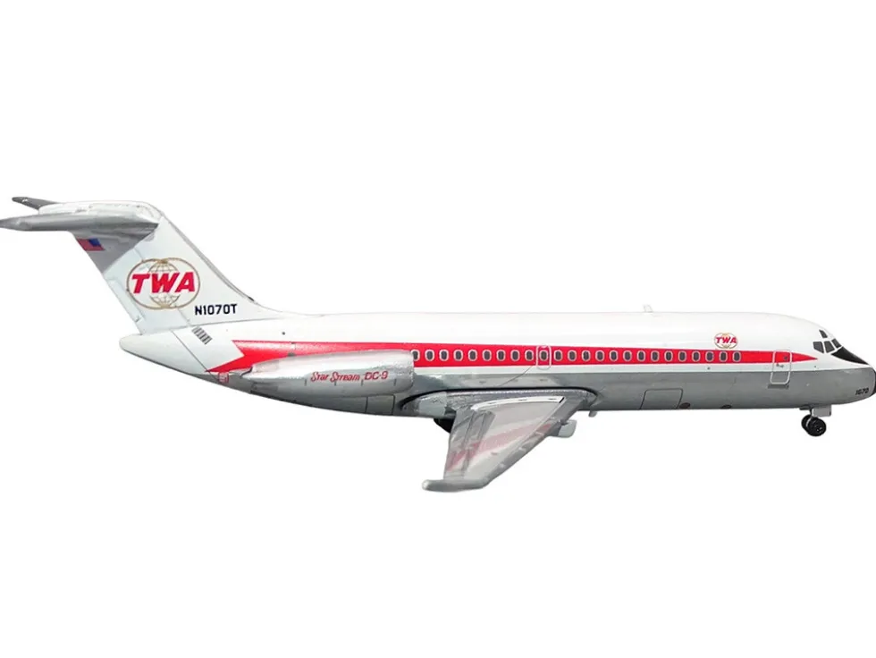 McDonnell Douglas DC-9-15 Commercial Aircraft "Trans World Airlines" (N1070T) White with Red Stripes 1/400 Diecast Model Airplane by V1:400