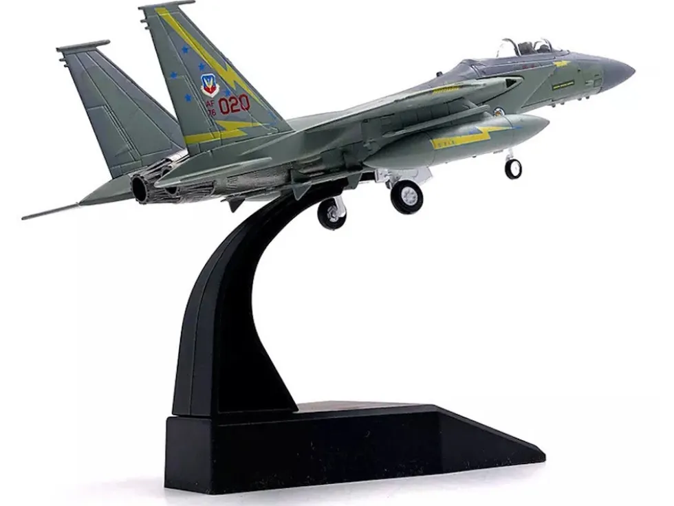 McDonnell Douglas F-15A Eagle Aircraft "Spittin Kittens, 5th Fighter-Interceptor Squadron, Tactical Air Command, Minot AFB" (1985) United States Air Force 1/100 Diecast Model Airplane