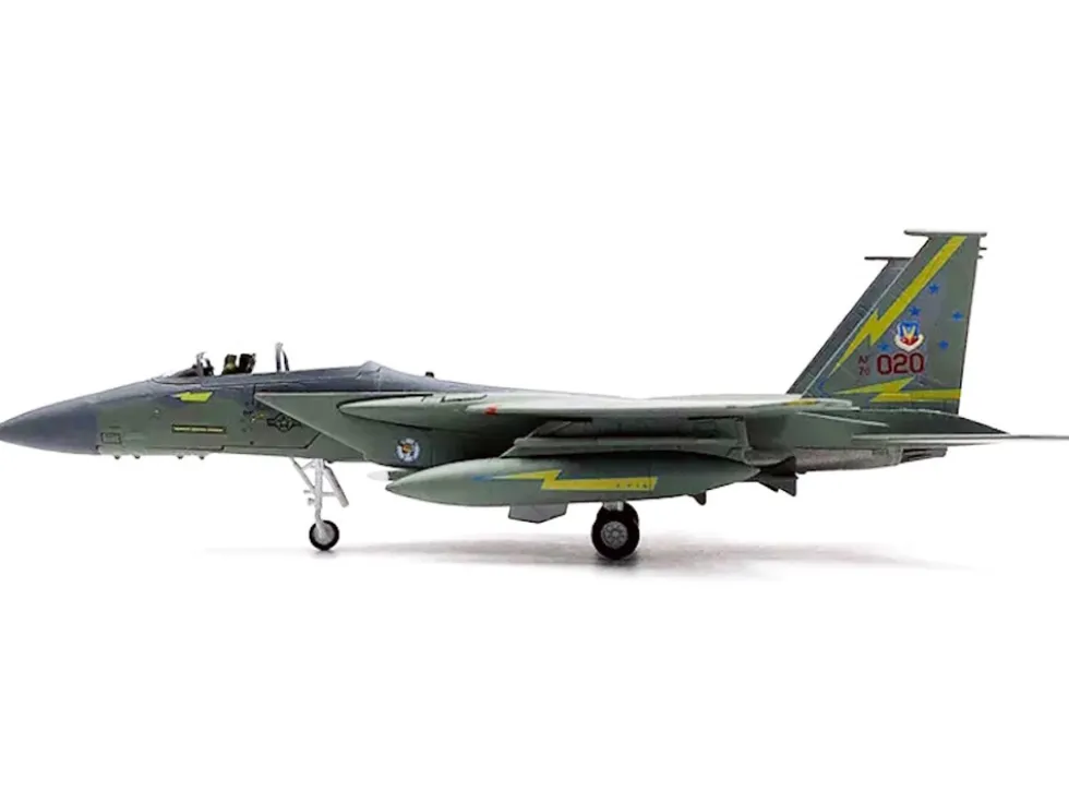 McDonnell Douglas F-15A Eagle Aircraft "Spittin Kittens, 5th Fighter-Interceptor Squadron, Tactical Air Command, Minot AFB" (1985) United States Air Force 1/100 Diecast Model Airplane