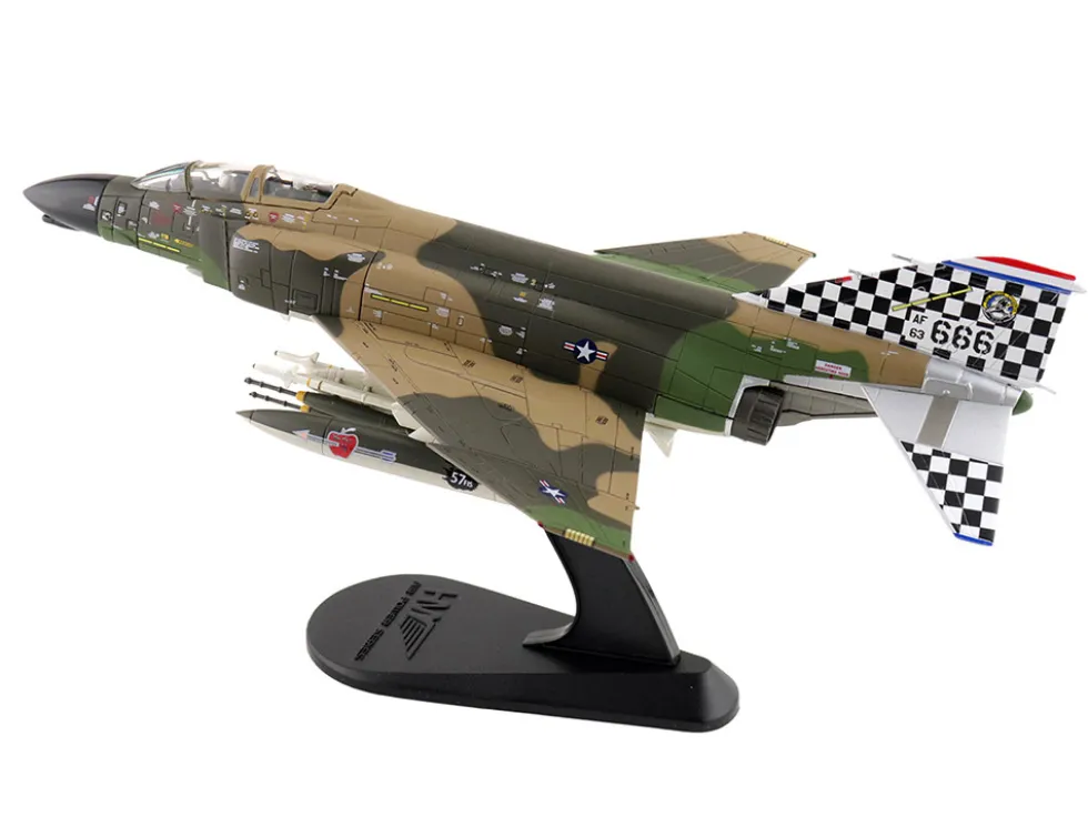 McDonnell Douglas F-4C Phantom II Fighter-Bomber Aircraft "63-7666, William Tell, 57th FIS, Keflavik Airport, Iceland" (1977) United States Air Force "Air Power Series" 1/72 Diecast Model by Hobby Master