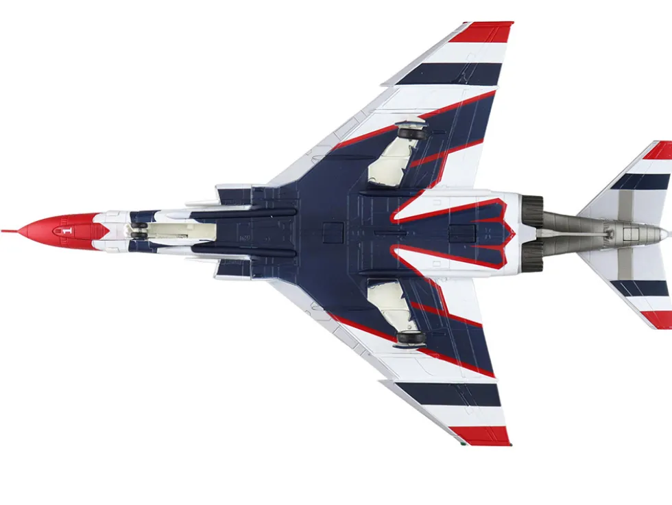 McDonnell Douglas F-4E Phantom II Fighter-Bomber Aircraft "Thunderbirds No.1 Plane, 1973/74 Season" United States Air Force "Air Power Series" 1/72 Diecast Model by Hobby Master