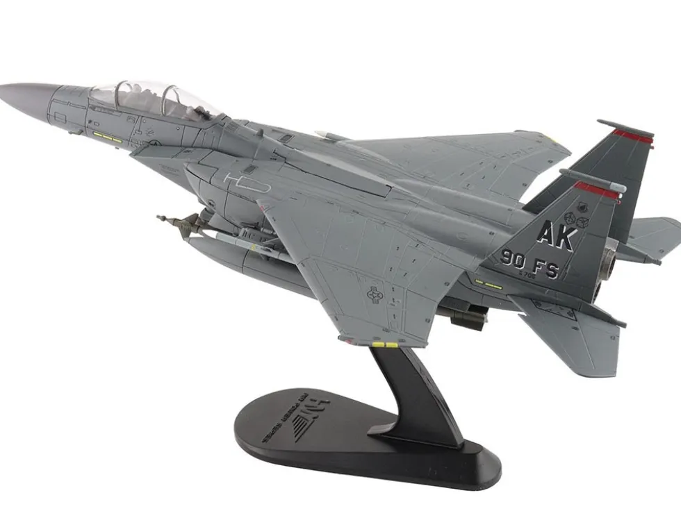 McDonnell Douglas F-15E Strike Eagle Fighter Aircraft "88-0705, 90th Fighter Squadron Commanding Officer's Jet" (2005) United States Air Force "Air Power Series" 1/72 Diecast Model by Hobby Master