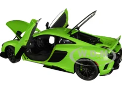 McLaren 675LT Napier Green Black Wheels 1/18 Model Car Autoart 76049
