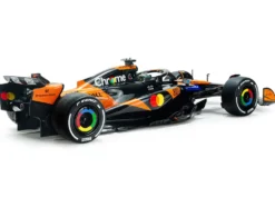 McLaren MCL39 #81 Oscar Piastri