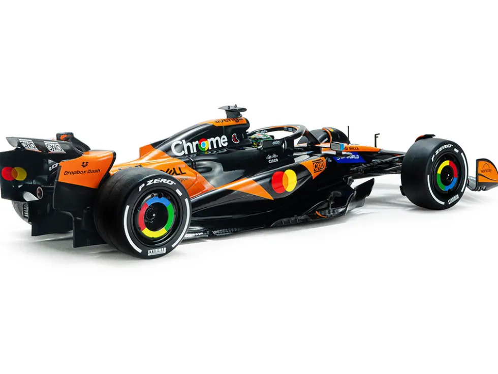 McLaren MCL39 #81 Oscar Piastri "OKX" Winner Formula One F1 "Chinese GP" (2025) "Competition" Series 1/18 Diecast Model Car by Solido