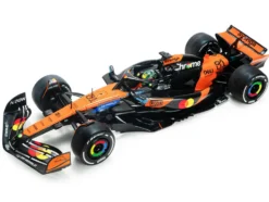 McLaren MCL39 #81 Oscar Piastri