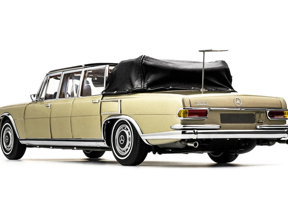 1965-1981 Mercedes Benz 600 Pullman W100 Landaulet Limousine Convertible Functional Softtop Gold Limited Edition 800 pieces Worldwide 1/18 Diecast Model Car CMC M-217
