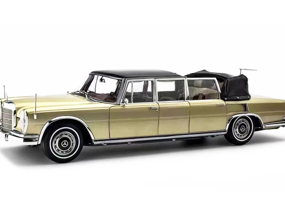 1965-1981 Mercedes Benz 600 Pullman W100 Landaulet Limousine Convertible Functional Softtop Gold Limited Edition 800 pieces Worldwide 1/18 Diecast Model Car CMC M-217