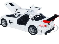 Mercedes-Benz SLS AMG GT3 #7 White GT Racing Series 1/24 Diecast Model Car Motormax 73772w