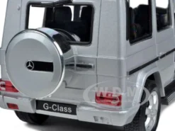 Mercedes G Class Silver 1/24 Diecast Car Model Welly 24012