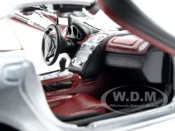 Mercedes Mclaren SLR Silver 1/24 Diecast Model Car Motormax 73306