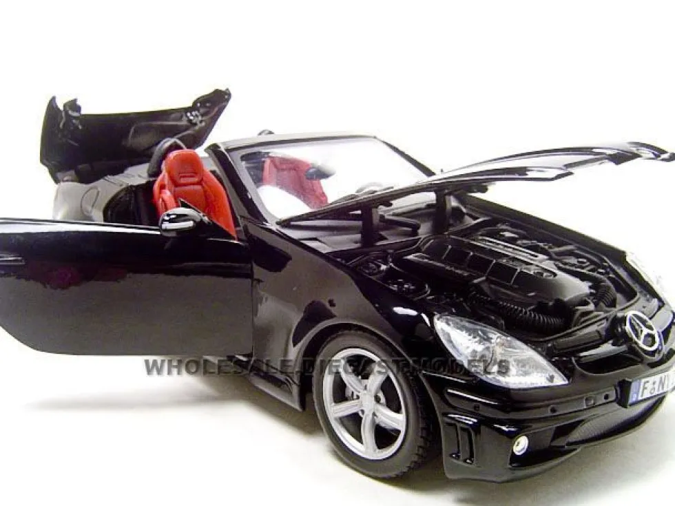 2005 Mercedes SLK55 AMG Black 1/18 Diecast Model Car Motormax 73162