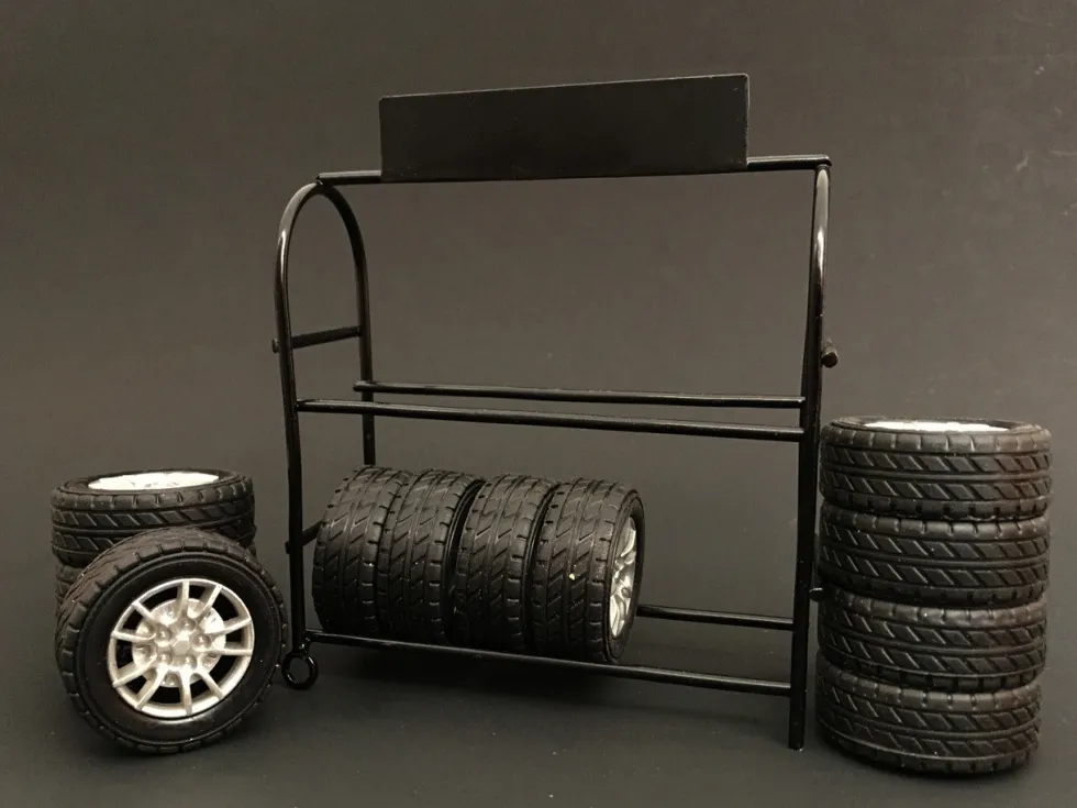 Metal Tire Rack For 1:24 Scale Models American Diorama 77530