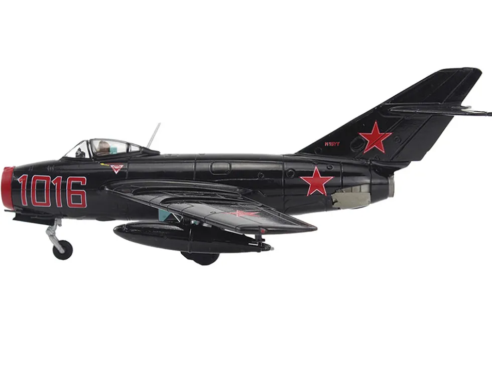 Mikoyan-Gurevich MiG-15Bis Fighter Aircraft "Experimental, Combat Air Museum, Kansas" "Air Power Series" 1/72 Diecast Model by Hobby Master