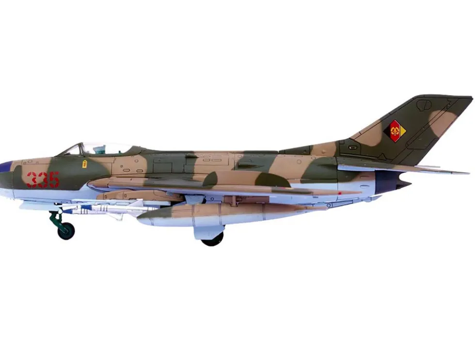 Mikoyan-Gurevich MiG-19PM Farmer-E Fighter Aircraft "Red 335" East German Air Force 1/72 Diecast Model by Panzerkampf
