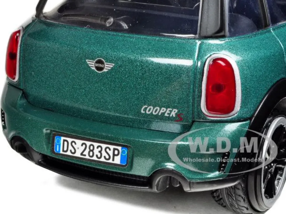 Mini Cooper S Countryman Oxford Green 1/24 Diecast Car Model Motormax 73353