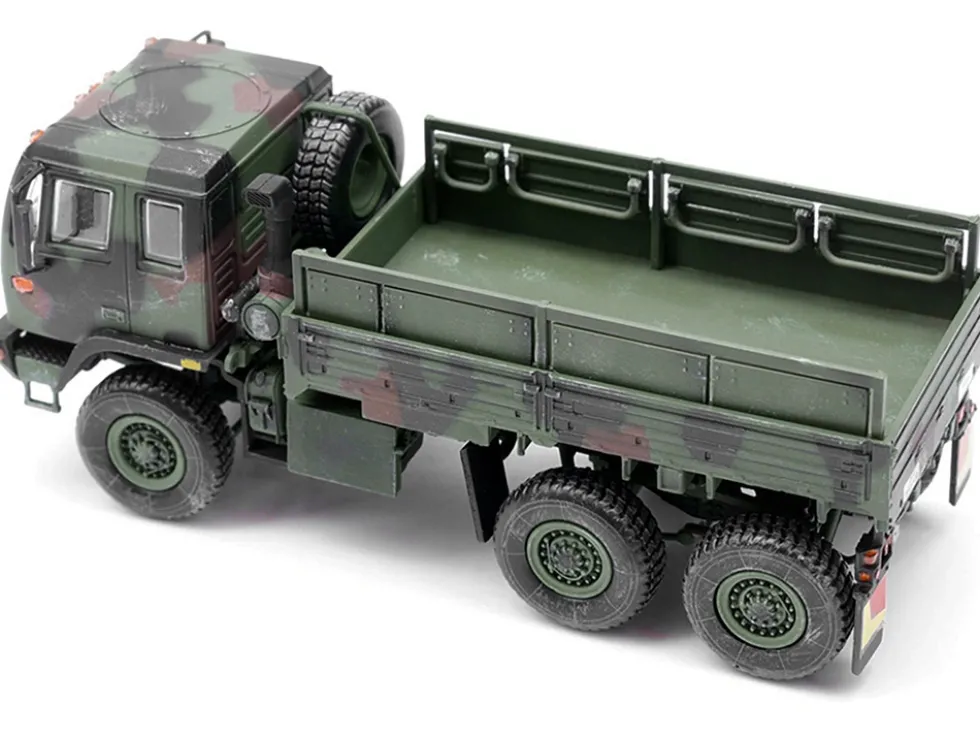 M1083 MTV Medium Tactical Vehicle Standard Cargo Truck NATO Camouflage US Army Armor Premium Series 1/72 Diecast Model Panzerkampf 12218PA