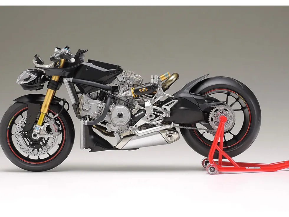 Model Kit Ducati 1199 Panigale S Motorcycle 1/12 Scale Model by Tamiya