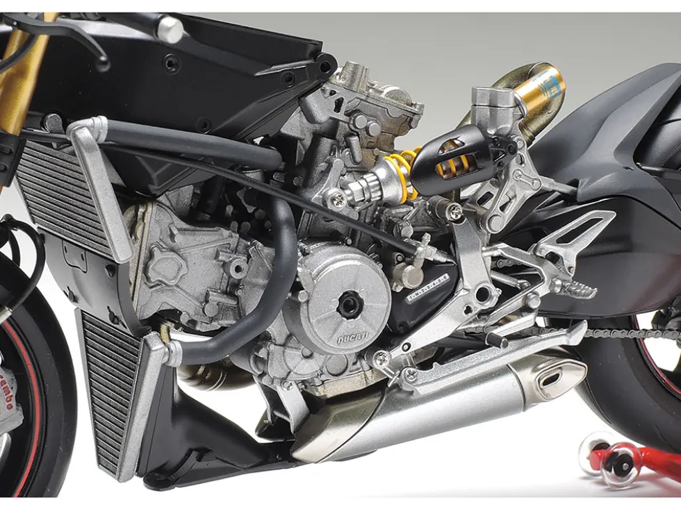 Model Kit Ducati 1199 Panigale S Motorcycle 1/12 Scale Model by Tamiya