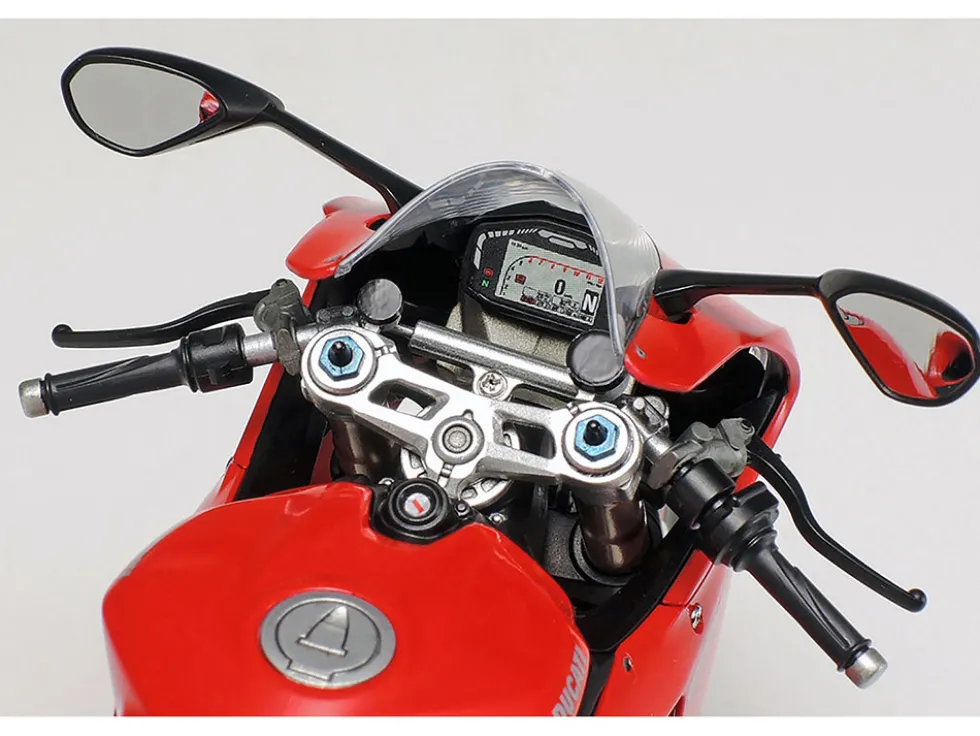 Model Kit Ducati 1199 Panigale S Motorcycle 1/12 Scale Model by Tamiya