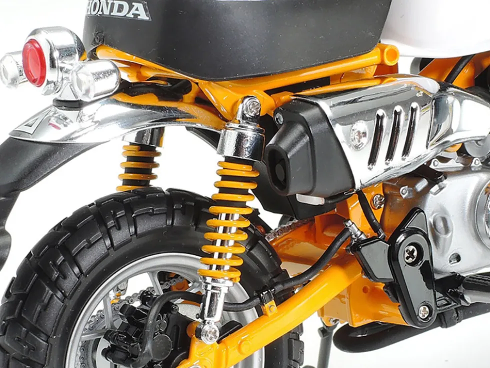 Model Kit Honda Monkey 125 Motorcycle 1/12 Scale Model by Tamiya