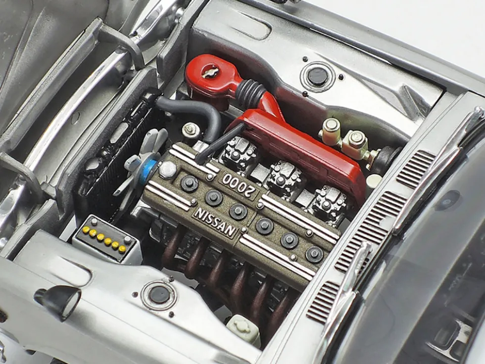Model Kit Nissan Skyline 2000 GT-R 1/24 Scale Model by Tamiya