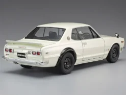 Model Kit Nissan Skyline 2000 GT-R 1/24 Scale Model by Tamiya