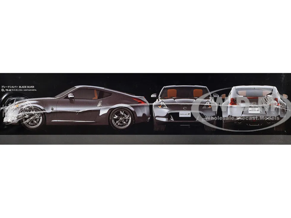 Model Kit Nissan 370Z (Fairlady Z) 1/24 Scale Model by Tamiya