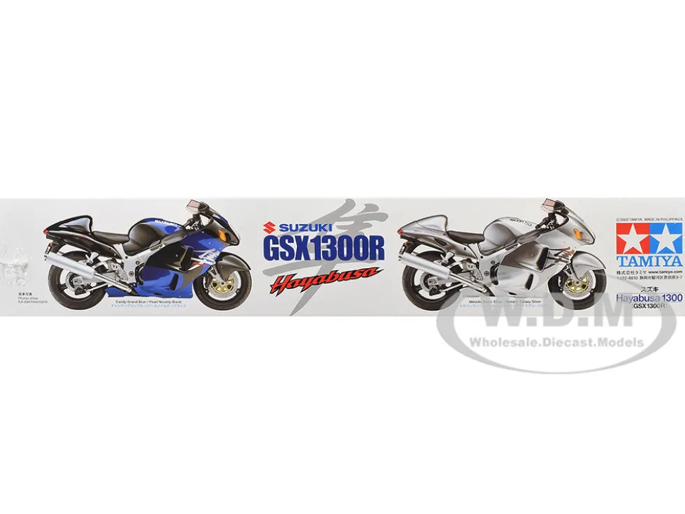 Model Kit Suzuki GSX1300R Hayabusa Motorcycle 1/12 Scale Model by Tamiya