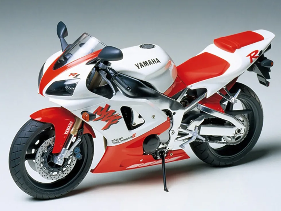 Model Kit Yamaha YZF-R1 Motorcycle 1/12 Scale Model by Tamiya