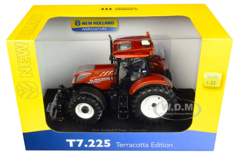 New Holland T7.225 Terracotta Edition Tractor Limited Edition 1000 pieces Worldwide 1/32 Diecast Model Universal Hobbies UH5376
