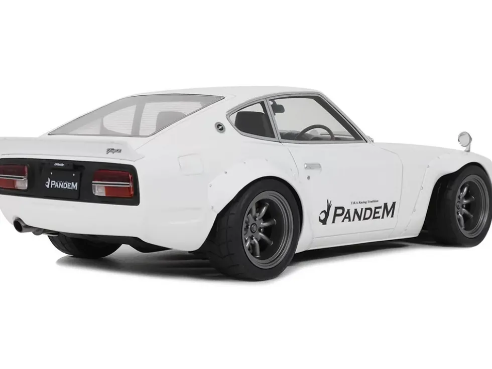 2015 Nissan PANDEM Fairlady Z RHD (Right Hand Drive) White Limited Edition to 2000 pieces Worldwide 1/18 Model Car by Otto Mobile
