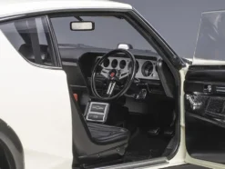 Nissan Skyline 2000GT-R KPGC110 RHD Right Hand Drive White 1/18 Model Car Autoart 77472
