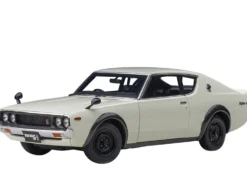Nissan Skyline 2000GT-R KPGC110 RHD Right Hand Drive White 1/18 Model Car Autoart 77472