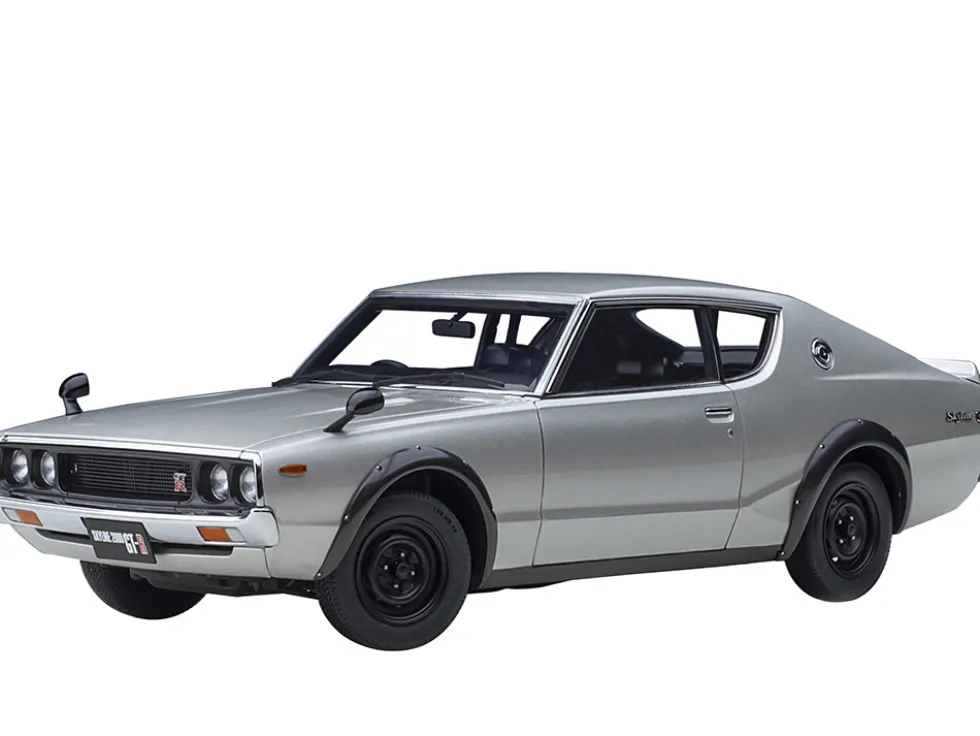 Nissan Skyline 2000GT-R KPGC110 RHD Right Hand Drive Silver Metallic 1/18 Model Car Autoart 77471