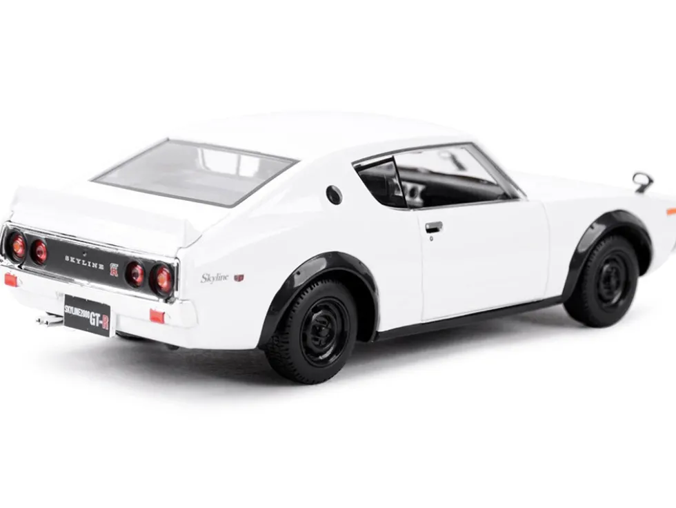 1973 Nissan Skyline 2000GT-R KPGC110 White Special Edition Series 1/24 Diecast Model Car Maisto 31528