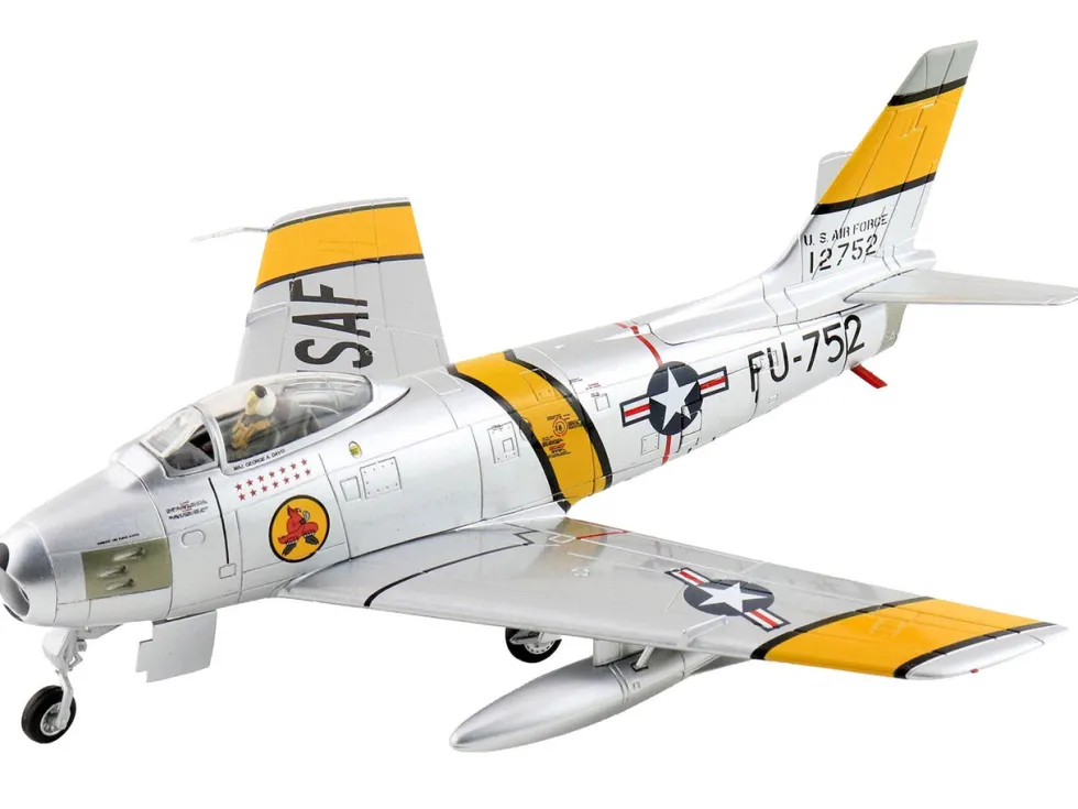 North American F-86E Sabre Fighter Aircraft "51-2752, Colonel George Andrew Davis Jr., 4th FIG, 334th FIS" (1952) United States Air Force "Air Power Series" 1/72 Diecast Model by Hobby Master