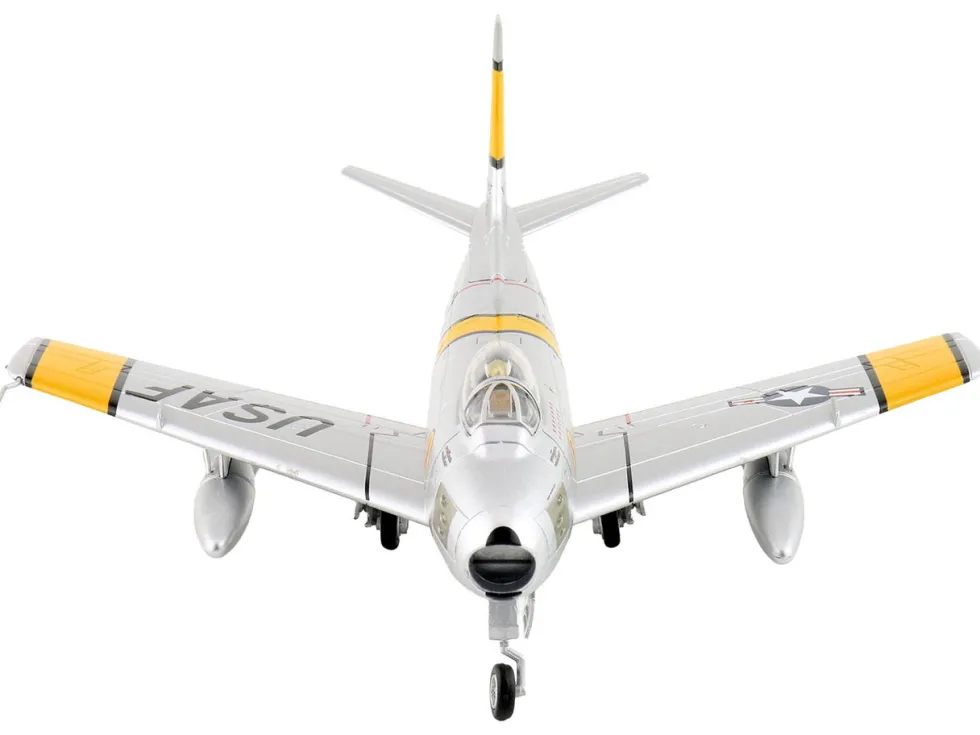 North American F-86E Sabre Fighter Aircraft "51-2752, Colonel George Andrew Davis Jr., 4th FIG, 334th FIS" (1952) United States Air Force "Air Power Series" 1/72 Diecast Model by Hobby Master