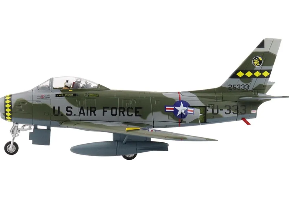 North American F-86F Sabre Fighter Aircraft "25333, 461st Fighter Day Squadron, West Germany" (1955) United States Air Forces in Europe "Air Power Series" 1/72 Diecast Model by Hobby Master