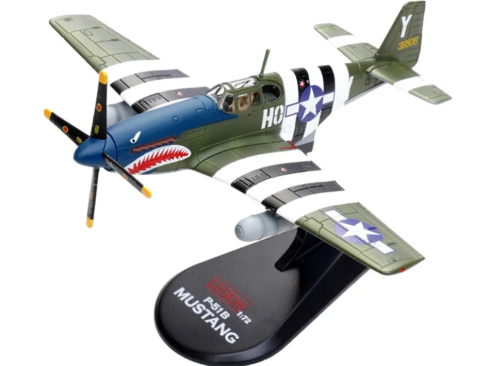North American P-51B Mustang Aircraft "John Bennett, 487th Fighter Squadron, 352nd Fighter Group, Blue-Nosed Bastards of Bodney, RAF Bodney" (1944) United States Army Air Forces 1/72 Diecast Model Airplane by Legion