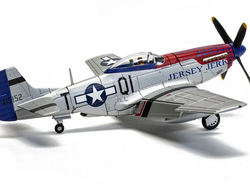 North American P-51D Mustang Aircraft "Jersey Jerk, 361st Fighter Squadron, Martlesham Heath" United States Army Air Forces "The Aviation Archive" Series 1/72 Diecast Model by Corgi