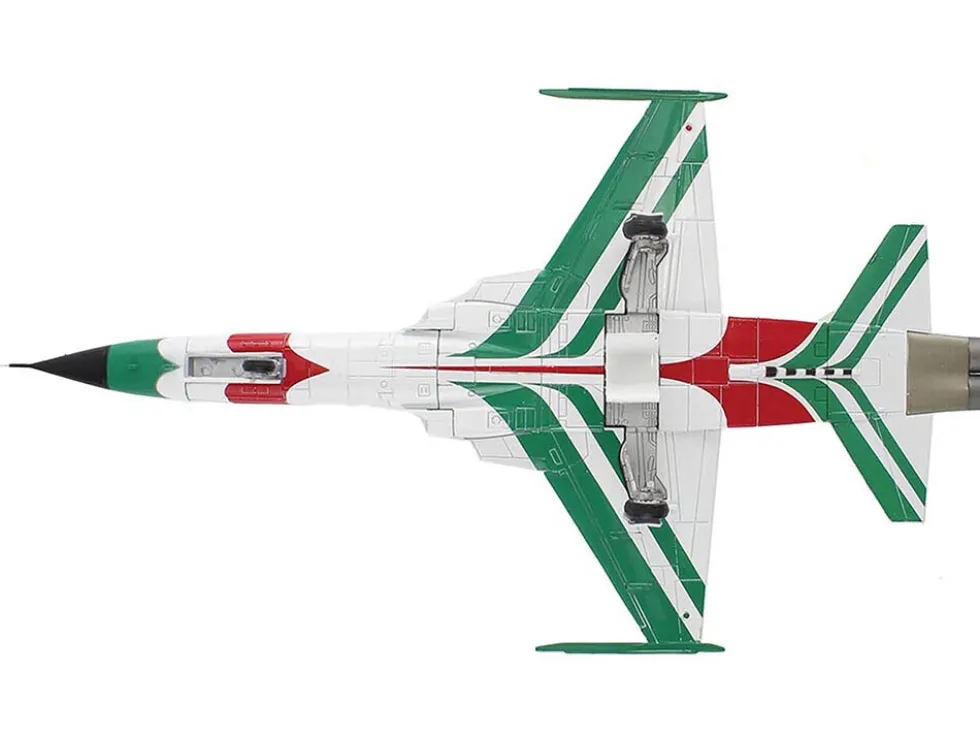 Northrop F-5E Tiger II Aircraft "#1-8, 3-7099, IIAF Golden Crown" Imperial Iranian Air Force "Air Power Series" 1/72 Diecast Model by Hobby Master